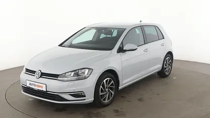 Weiß Gebraucht 2017 VW Golf VII Sound Limousine | 13.090 € (Fairer Preis)