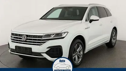 Pure white Gebraucht 2021 VW Touareg R-line SUV | 39.995 € (Superpreis)