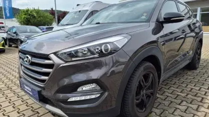 Gebraucht Hyundai Tucson Passion 177 PS (130 kW) 2018 Grau SUV