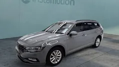 Grau Gebraucht 2024 VW Passat Business Kombi | 31.156 € (Fairer Preis)