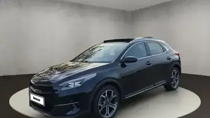 Gebraucht Kia Ceed 141 PS (103 kW) 2022 (1k) zilinaschwarz met. Kleinwagen
