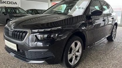 : schwarzmagic perleffekt Gebraucht 2020 Skoda Kamiq Ambition SUV | 16.490 € (Fairer Preis)