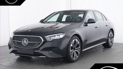 Używany Mercedes E220 197 KM (144 kW) 2025 Szary Sedan/Limuzyna
