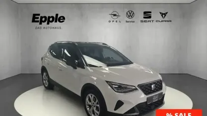 Gebraucht Seat Arona FR 150 PS (110 kW) 2023 Weiss SUV