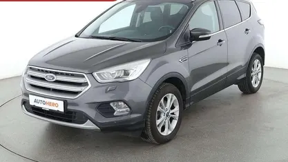 Grau Gebraucht 2017 Ford Kuga Titanium SUV | 13.570 € (Fairer Preis)