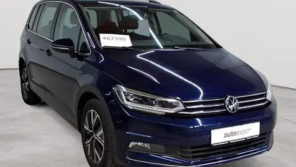 Gebraucht VW Touran Highline 150 PS (110 kW) 2020 Atlantic blue metallic Van / Kleinbus