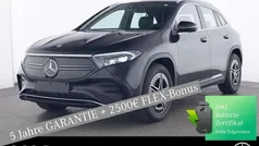 Metalliclack kosmosschwarz Gebraucht 2023 Mercedes EQA300 Advanced SUV | 30.890 €