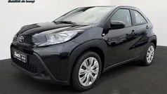 Gebraucht 2025 Toyota Aygo X Play SUV | 18.990 €
