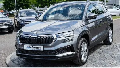 Gebraucht Skoda Karoq Selection 150 PS (110 kW) 2025 Schwarzmagic perleffekt SUV