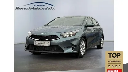 Yucca grau Gebraucht 2024 Kia Ceed Vision Kleinwagen | 21.389 € (Fairer Preis)