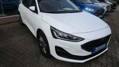 Weiß Gebraucht 2022 Ford Focus Titanium Limousine | 20.990 € (Guter Preis)