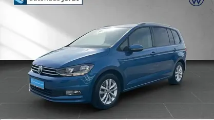 Gebraucht VW Touran Comfortline 110 PS (80 kW) 2017 Blau Van / Kleinbus