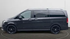 Graphitgrau Gebraucht 2022 Mercedes V300 AMG Van / Kleinbus | 58.490 € (Fairer Preis)