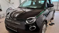 Schwarz Gebraucht 2023 Fiat 500e Kleinwagen | 21.899 € (Fairer Preis)