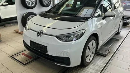 Weiß Gebraucht 2022 VW ID.3 Pro Kleinwagen | 19.430 € (Guter Preis)