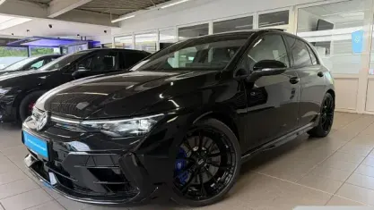 Gebraucht VW Golf VIII R 333 PS (244 kW) 2025 Schwarz Limousine
