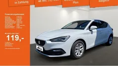 Weiss Gebraucht 2024 Seat Leon Style Limousine | 24.999 € (Superpreis)