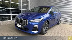 M portimao blau metallic Gebraucht 2024 BMW 223 Active Tourer Comfort Edition Van / Kleinbus | 37.349 € (Superpreis)