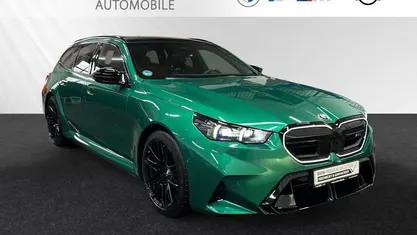Isle of man gruen metallic Gebraucht 2025 BMW M5 Sport Line Kombi | 119.900 € (Superpreis)