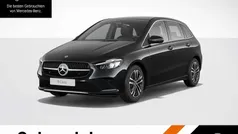 Schwarz Gebraucht 2024 Mercedes B200 Progressive Van / Kleinbus | 34.900 € (Fairer Preis)