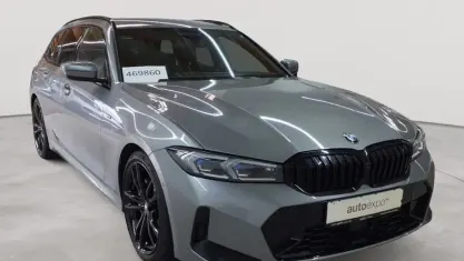 Gebraucht BMW 330 Sport Line 286 PS (210 kW) 2023 Skyscraper grau metallic Kombi