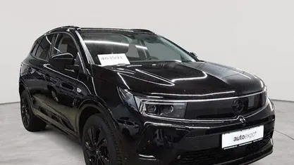 Diamant schwarz metallic Gebraucht 2023 Opel Grandland X SUV | 18.990 € (Guter Preis)