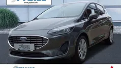 Grau(metallic) Gebraucht 2023 Ford Fiesta Titanium Kleinwagen | 18.990 € (Fairer Preis)