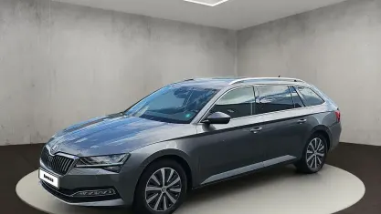 Gebraucht Skoda Superb Style 200 PS (147 kW) 2022 Graphitegrau metallic Kombi