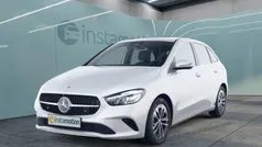 Silber Gebraucht 2023 Mercedes B180 Advanced Plus Van / Kleinbus | 30.550 € (Fairer Preis)