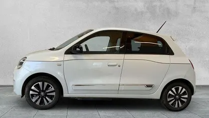 Weiß Gebraucht 2023 Renault Twingo Techno Kleinwagen | 14.890 € (Fairer Preis)