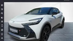 Dynamicgrey metallic / dach s Gebraucht 2024 Toyota C-HR Sport SUV | 34.980 € (Fairer Preis)