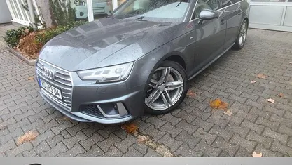 Gebraucht Audi A4 S-Line 190 PS (139 kW) 2019 Grau (daytona grau) Kombi