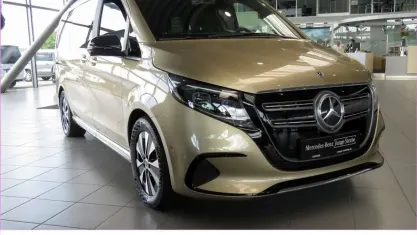 Gebraucht Mercedes EQV300 Avantgarde 150 kW (204 PS) 2025 Gold Van / Kleinbus