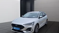 Moondust silver (metallic) Gebraucht 2023 Ford Focus ST-Line X Kombi | 24.990 € (Fairer Preis)