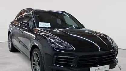 Second-hand Porsche Cayenne S Platinum Edition 441 CP (324 kW) 2023 Negru SUV