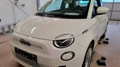 Weiß Gebraucht 2023 Fiat 500e Kleinwagen | 21.799 € (Fairer Preis)