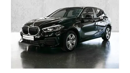 Schwarz Gebraucht 2022 BMW 118 Advantage Kleinwagen | 21.810 € (Fairer Preis)