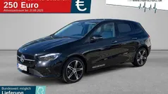 Kosmosschwarz Gebraucht 2024 Mercedes B200 Night Van / Kleinbus | 31.950 € (Fairer Preis)