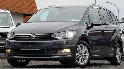 Uranograu Gebraucht 2025 VW Touran Highline Van / Kleinbus | 33.388 € (Fairer Preis)
