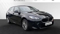 Black sapphire metallic Gebraucht 2024 BMW 120 Kleinwagen | 26.800 € (Superpreis)