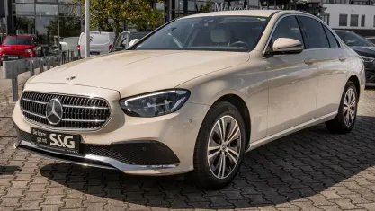 Gebraucht Mercedes E220 Avantgarde 194 PS (142 kW) 2021 Manufaktur exklusiv hellelfenbein uni Limousine