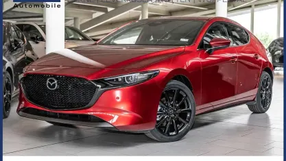 Neu Mazda 3 Exclusive-Line 186 PS (136 kW) 2026 Soul red crystal Limousine