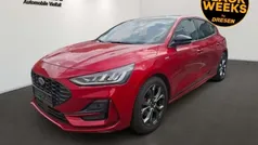Rot Gebraucht 2024 Ford Focus ST-Line X Limousine | 23.690 € (Guter Preis)