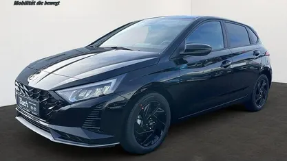 Neu Hyundai i20 Blackline 90 PS (66 kW) 2026 Phantom black Kleinwagen