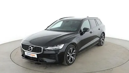 Gebraucht Volvo V60 R-Design 88 PS (64 kW) 2020 Schwarz Kombi