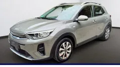 Grau Gebraucht 2022 Kia Stonic SUV | 17.890 € (Superpreis)
