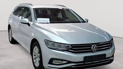 Gebraucht VW Passat Business 150 PS (110 kW) 2021 Reflexsilber metallic Kombi