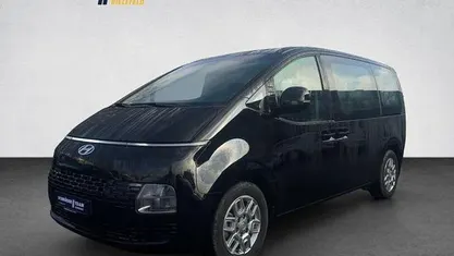 Gebraucht 2024 Hyundai Staria Trend Van / Kleinbus | 37.490 € (Superpreis)