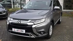 Grau Gebraucht 2019 Mitsubishi Outlander Active SUV | 18.990 € (Guter Preis)