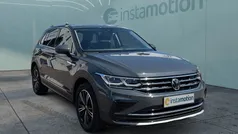 Grau Gebraucht 2021 VW Tiguan Elegance SUV | 30.463 € (Fairer Preis)